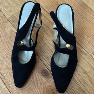Scada Black heels.